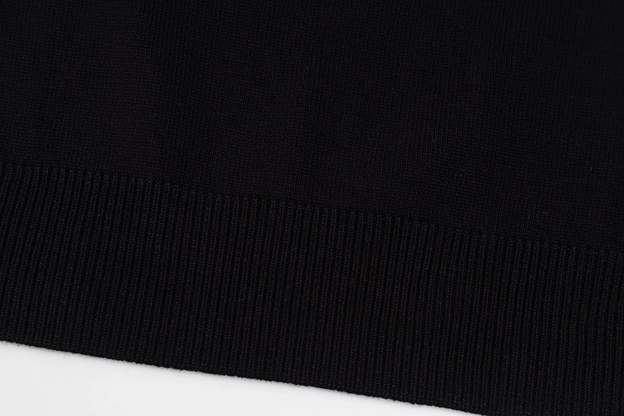 Thom Browne ➡️ TBClassic Classic Quality⚠️ ， ， ， ，Breathable， ， ❗️❗️ ， ！ TBSeries ， ， ！ :Black Size:M-3XL